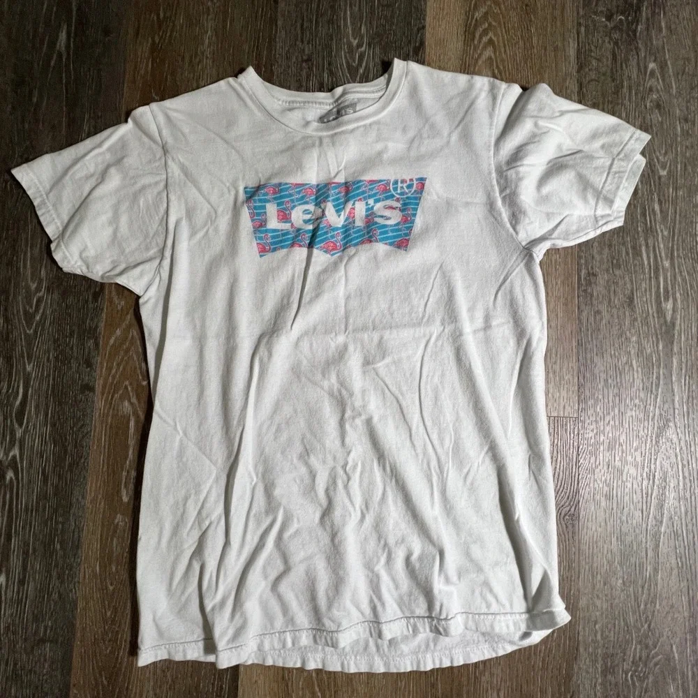 Levi's Graphic T-Shirt Mens Medium White Flamingo Batwing Logo Short Sleeve Tee